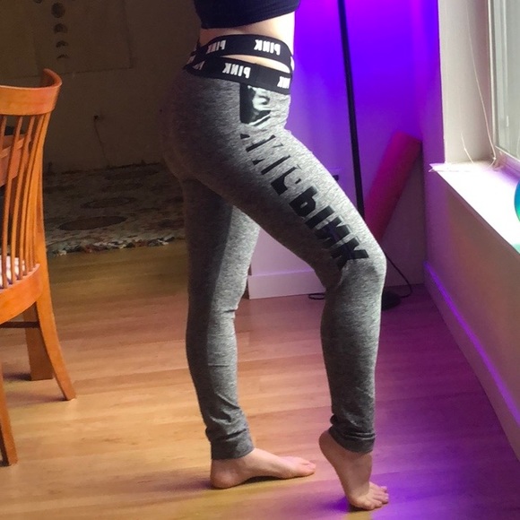 PINK Victoria's Secret Pants - 🏸 VS PINK Ultimate Cross Waist Yoga Pants